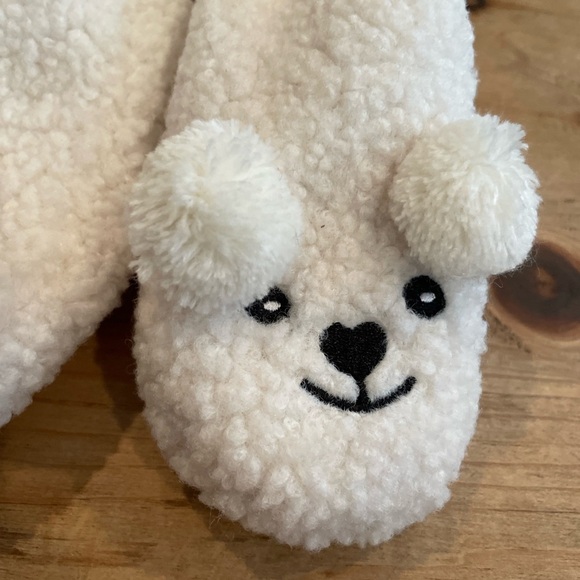 NWT I am Juniors Sherpa White Black Faux Fur Animal Mittens ages 13 and up - Picture 4 of 8